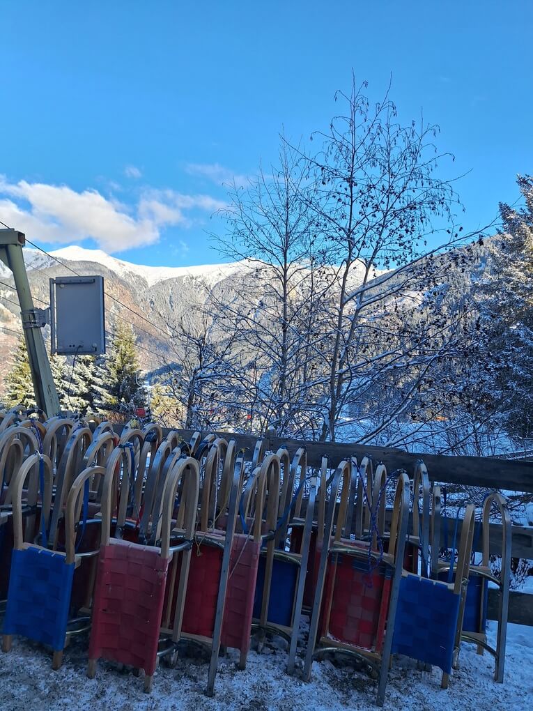 Schlitten an der Bergstation